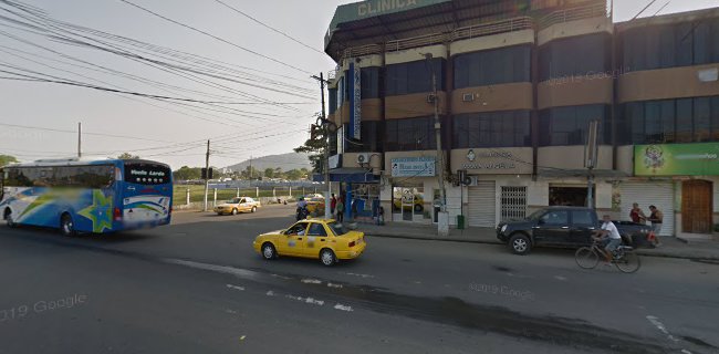 frente a Hospital de especialidades, Calle, 15 de Abril, Portoviejo 000000, Ecuador