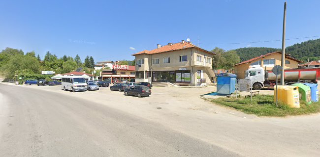 Автогара Белица - Търговски център