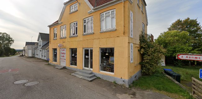 Anmeldelser af Antik Grevinge i Kalundborg - Møbelforretning