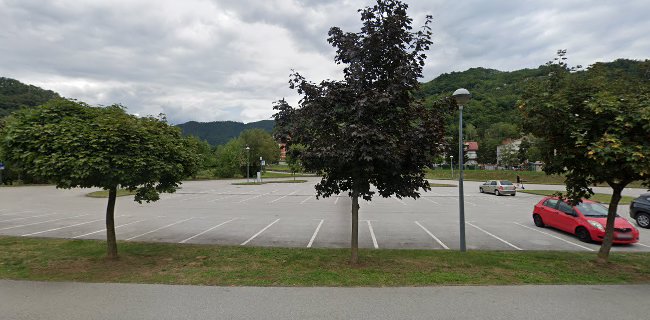 Parkiralište Hušnjakovo
