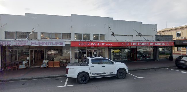 Comments and reviews of Red Cross Shop Petone