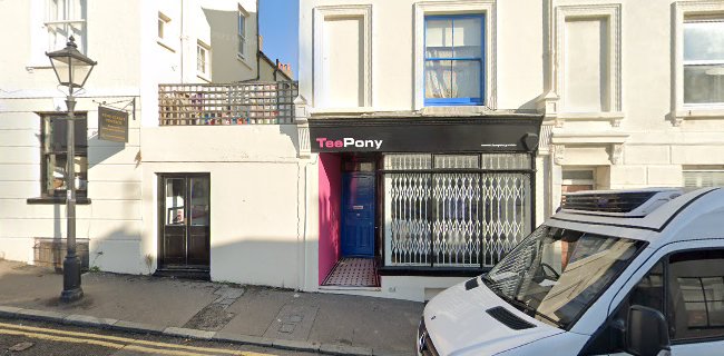 Tee Pony - Clothing store