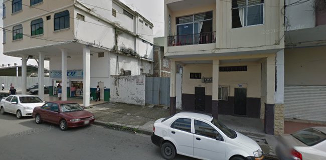 Esquina de Farmacias y Colageno - Guayaquil