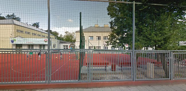 Szkoła Podstawowa im. ks. Jana Twardowskiego w Chylicach - Piaseczno