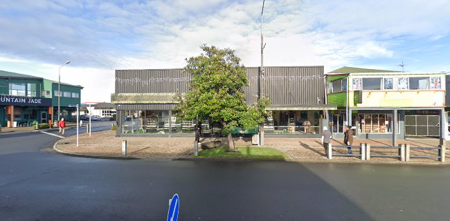 Ngai Tahu Pounamu Public Library - Hokitika