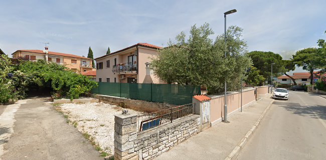 Recenzije Apartments Villa Baric u Rovinj - Parkiralište