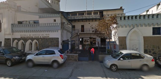 Opiniones de Escuela de Ciencias del Mar PUCV en Valparaíso - Escuela