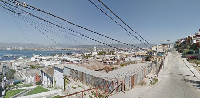 Opiniones de Comercial Santa Marta Limitada en Coquimbo - Tienda de ultramarinos