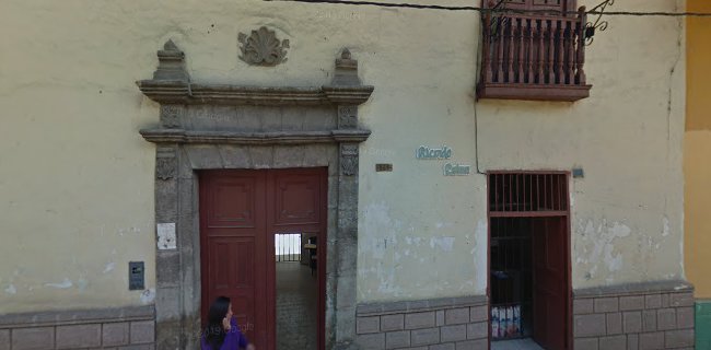 Opiniones de Odonto Salud Cajamarca en Cajamarca - Dentista