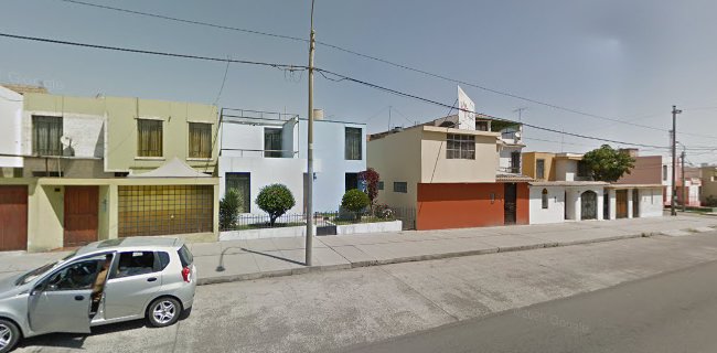 Opiniones de Policlinico Santo Tomas en Tacna - Médico