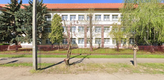 Értékelések erről a helyről: Kossuth Lajos Gimnázium és Általános Iskola, Tiszafüred - Iskola