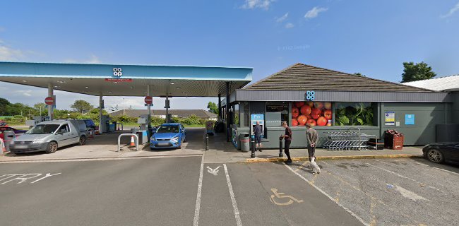 Comments and reviews of Co-op Food - Petrol Staddiscombe