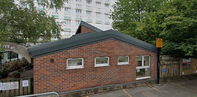 Redcliffe Nursery School & Children's Centre - School