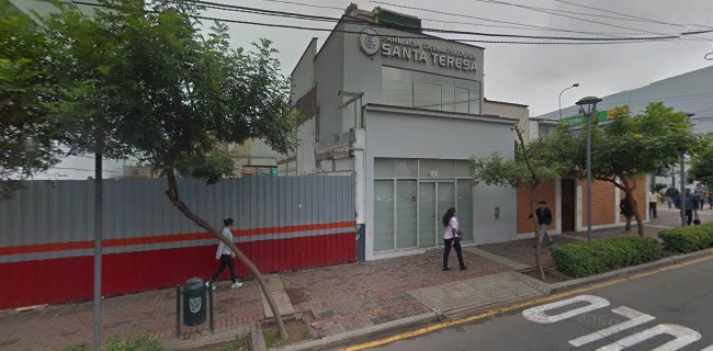 Farmacia Dermatologíca Santa Teresa - Miraflores