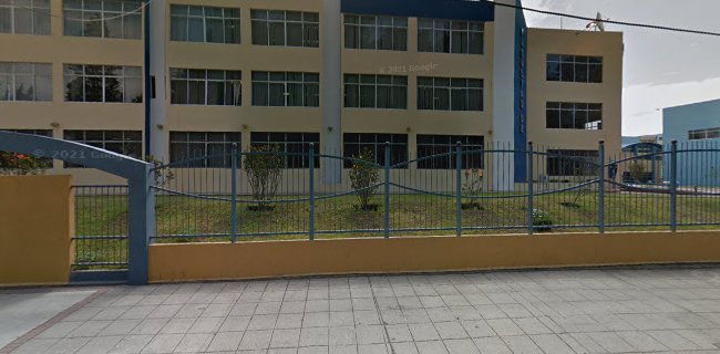 Opiniones de Facultad de Ingenieria en Riobamba - Escuela