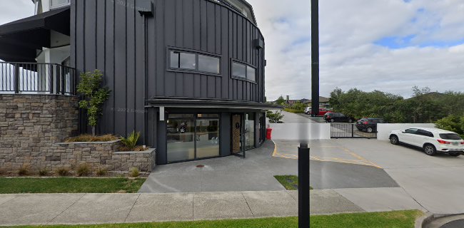 1 Arbors Track, Silverdale, Auckland 0932, New Zealand