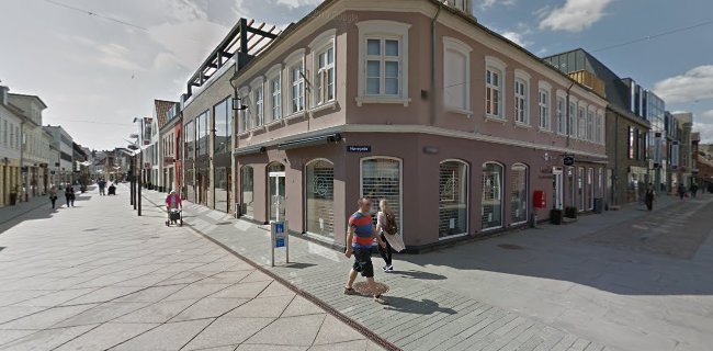 Anmeldelser af Lambrecht By Retail i Vejle - Tøjbutik