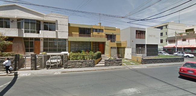 Calle, C. Lazo de Los Rios N° 100, Yanahuara 04013, Perú