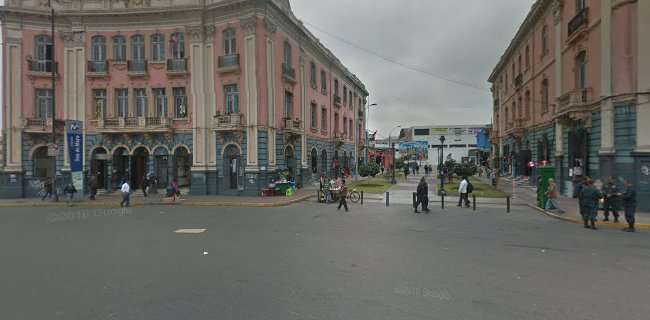 Plaza 2 de Mayo, Enrique Montes 94, Cercado de Lima 15001, Perú