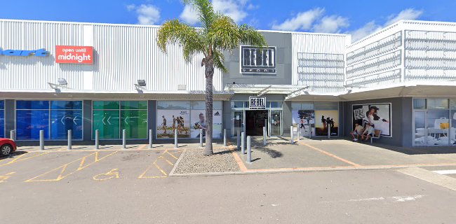 Rebel Sport Whakatane - Sporting goods store