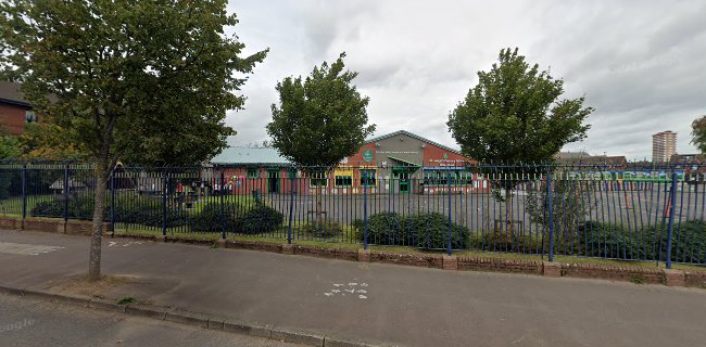 Reviews of St Josephs Primary School in Belfast - School