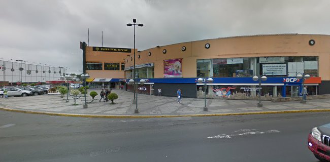 Plaza Camacho 2do, Av. Javier Prado Este 5193, La Molina 15023, Perú