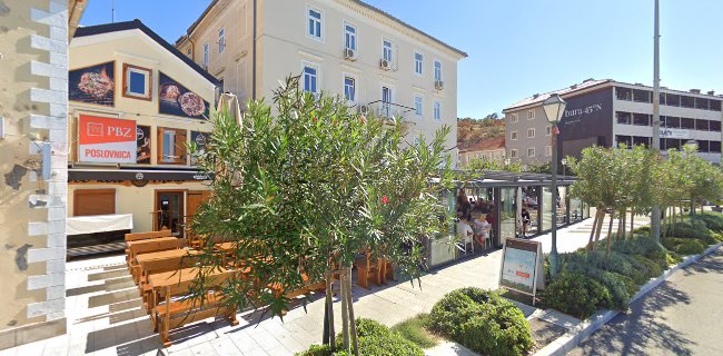 Pavlinski trg 17, 53270, Senj, Hrvatska