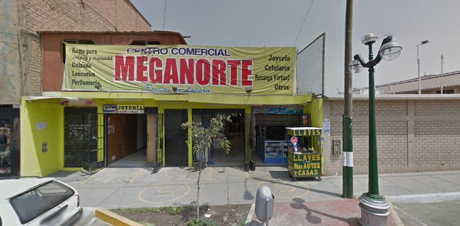 Opiniones de Centro Comercial Mega Norte y Banderas en Ventanilla - Centro comercial