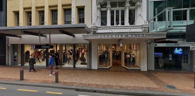 Veronika Maine Willis Street - Clothing store