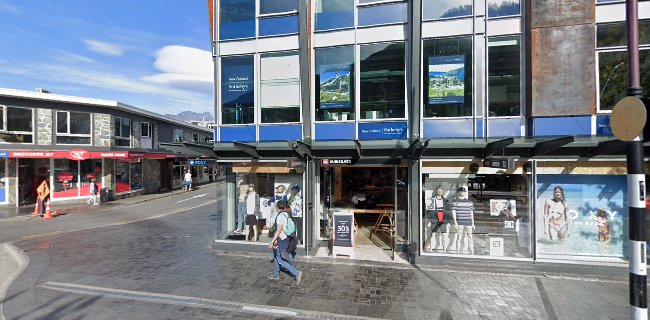 Reviews of Quiksilver in Queenstown - Shop