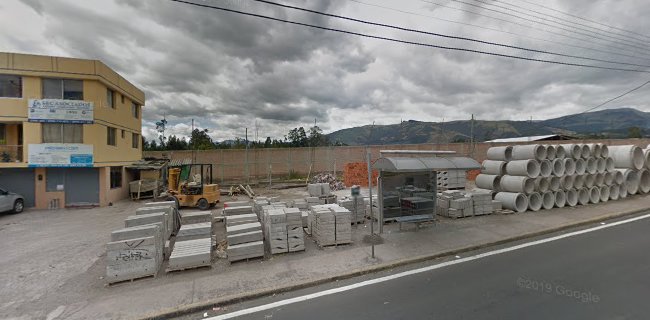 Corto Circuito - Quito