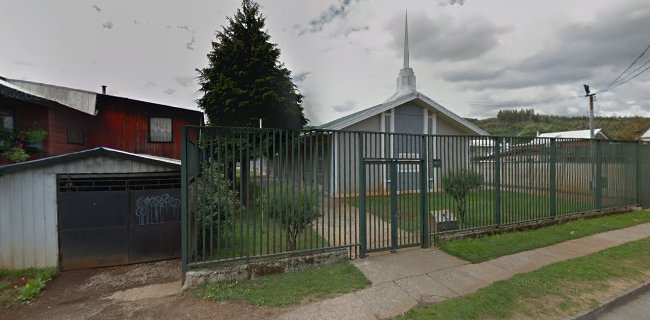 Opiniones de Barrio Martinez de Rozas - Barrio El Laurel en Valdivia - Iglesia