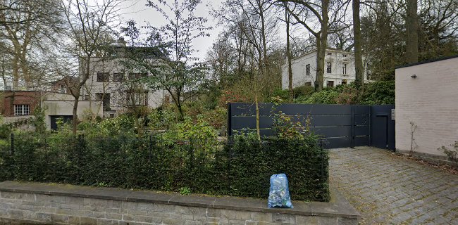 La Clairière School - School