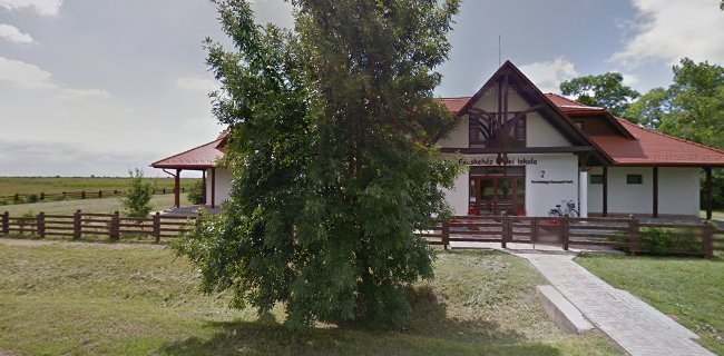 Értékelések erről a helyről: Fecskeház Erdei iskola, Hortobágy - Iskola