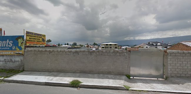 San Carlos De Alangasi, Av Río Zamora, Quito 170804, Ecuador