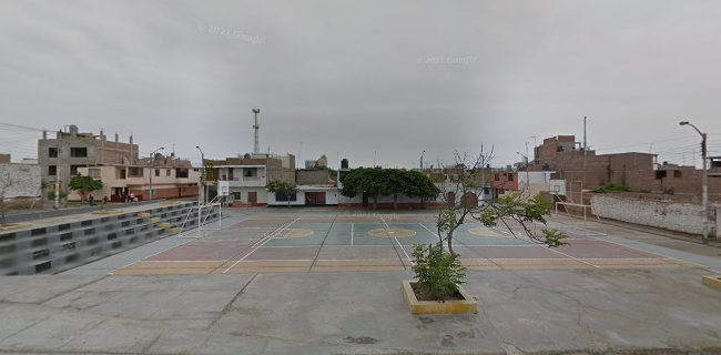 Calle Los Granados Huanchaco, Lima 13001, Perú