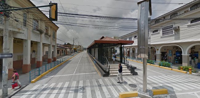Metrovia 2 "Parada Mercado 4 Manzanas" - Guayaquil