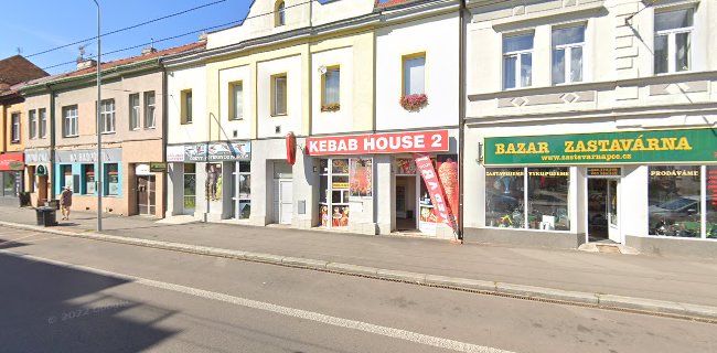 Komentáře a recenze na Kebab House 2