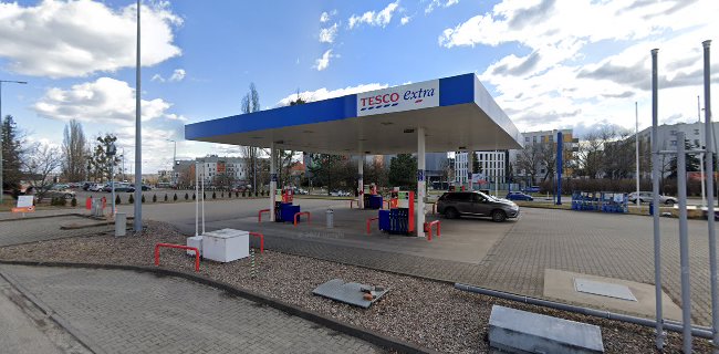 Stacja paliw Moya - Stacja paliw