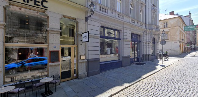 Recenze na Napapijri v Plzeň - Prodejna textilu a oděvů