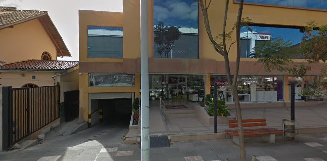 Edificio apc tecnologia, 307, tercer, Cornelio Merchan S/n, Cuenca 010204, Ecuador