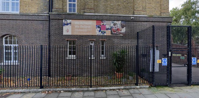 Reviews of St John the Baptist Primary School in London - School