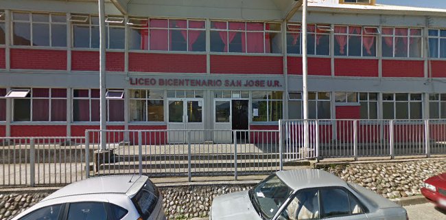 Opiniones de Liceo Bicentenario San José UR en Puerto Aysén - Escuela