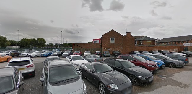 Comments and reviews of Phoenix Street Car Park