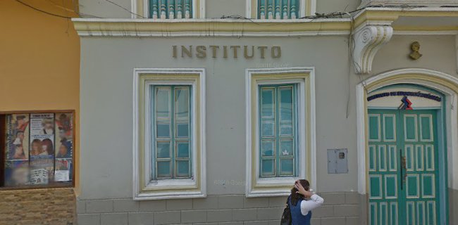 Instituto Educativo Simón Bolívar - Loja