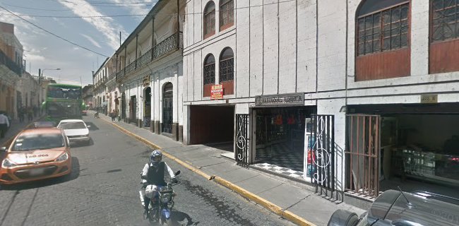 Comentarios y opiniones de Escuela de Artes Medina