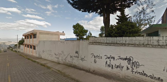 Escuela Ernesto Che Guevara - Manuelita Saenz Quito - Quito