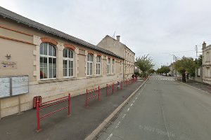 Library De Thouars image