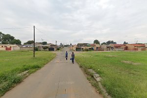 Zulu Drive Gardens, Zulu Drive and Msimanga Street image