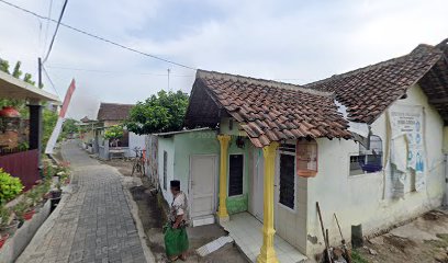 Pijit Bayi Bu Muna Meubeline Kraton Pasuruan